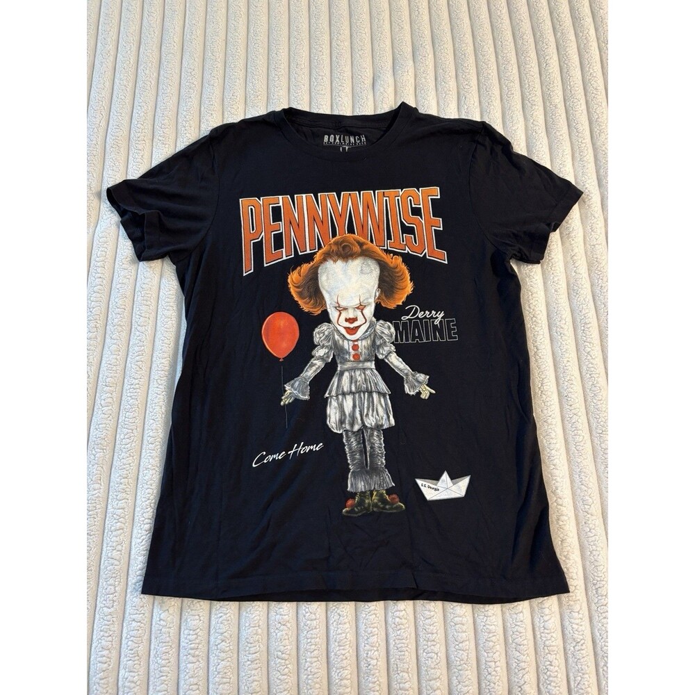 Box Lunch Pennywise T-Shirt Derry Maine Mens Medium Black IT Horror Halloween